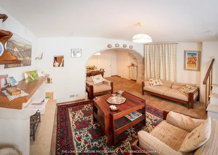 Bed & Breakfast La Cisterna Di *